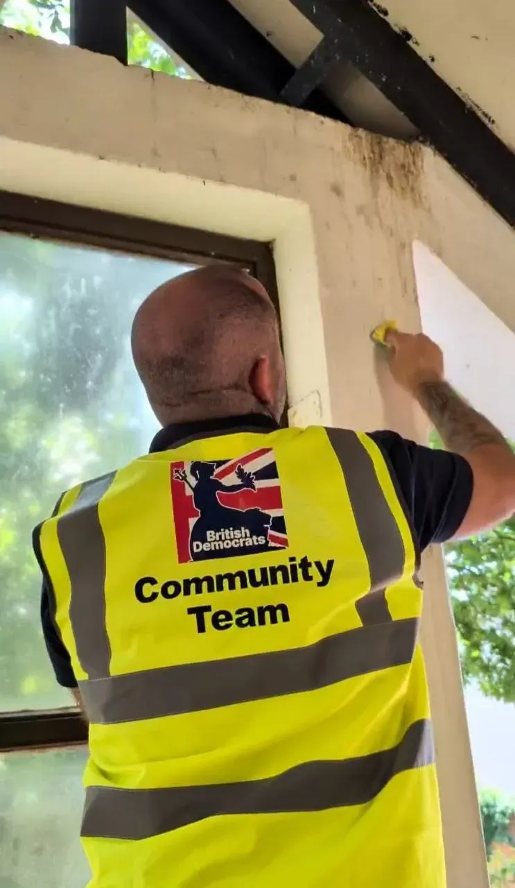CommunityCleanUp3.webp